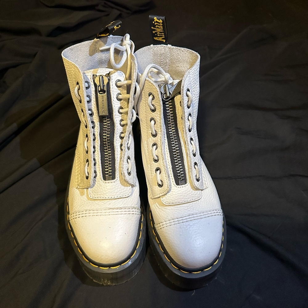 Dr. Martens SINCALIR MILLED NAPPA LEATHER PLATFORM BOOTS